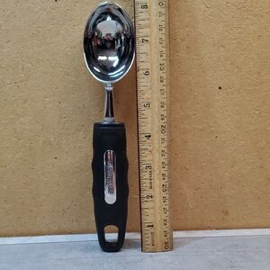 Farberware Black and Silver Ice Cream Scoop